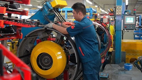 Truck tire maintenance methods